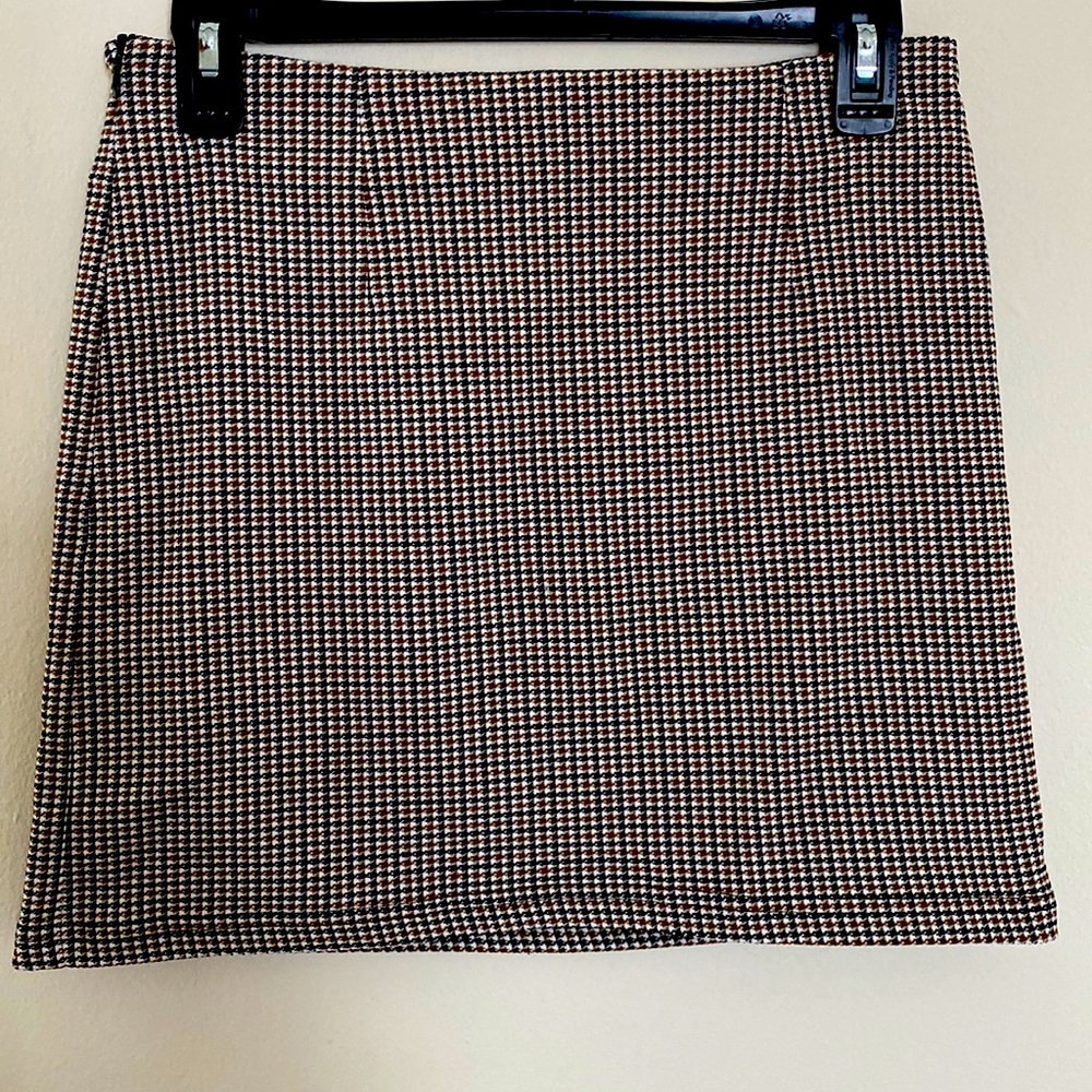 NWOT Black, White, & Brown Houndstooth Miniskirt